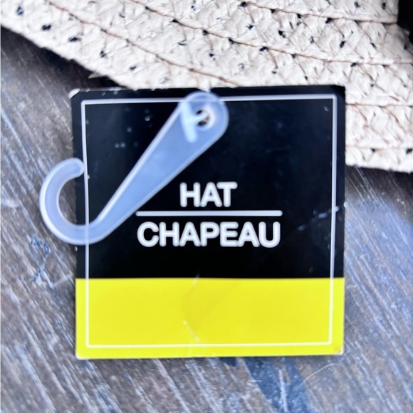 Chic Tan and Black Wide Brim Hat - Picture 2 of 8